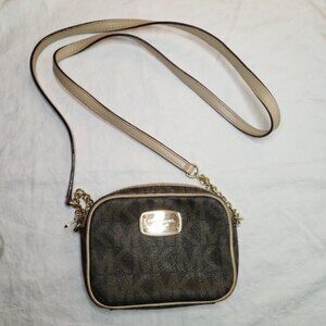 Michael Kors classic mini crossbody purse
